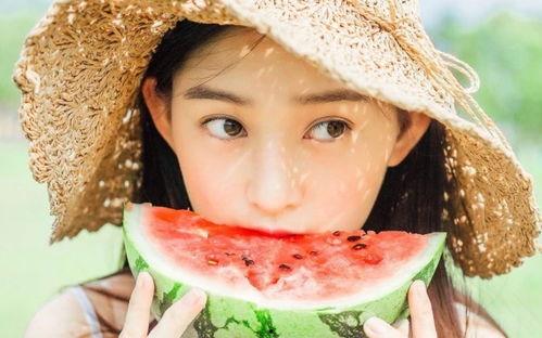 多乙女神网红吃瓜,揭秘娱乐圈幕后真相 第1张 多乙女神网红吃瓜,揭秘娱乐圈幕后真相 第1张